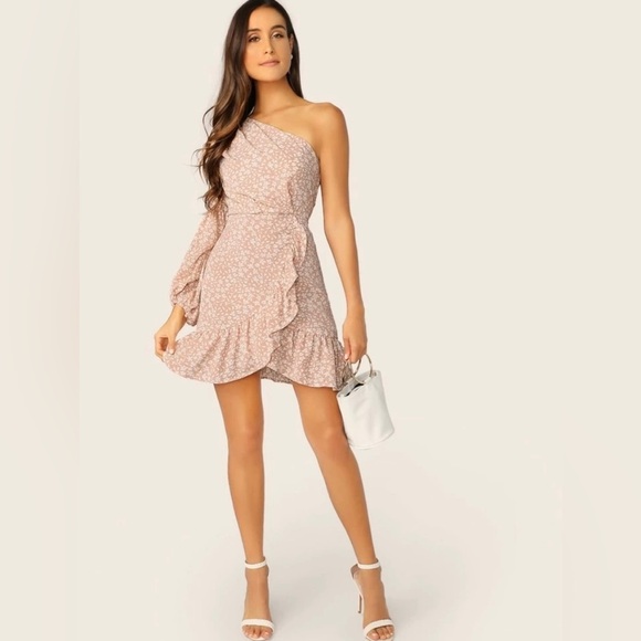 Ditsy Floral One Shoulder Lantern Sleeve Ruffle Dress - Picture 5 of 8